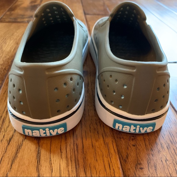 Native | taupe slip on shoes | Sz M6 / W8 - Picture 9 of 14